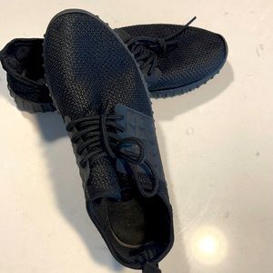 Black comfortable sneakers